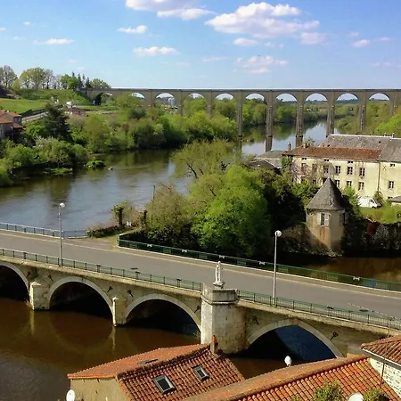 Ferienhaus Pres De L Etang Du Serail Availles-Limouzine